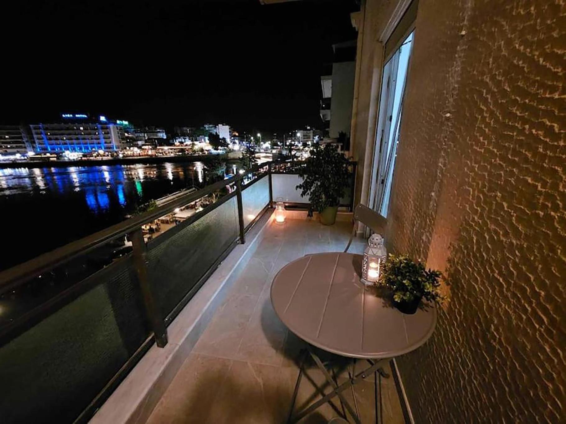 Debbie'S Διαμέρισμα Δίπλα Στο Νερό ! Chalkís Exteriör bild